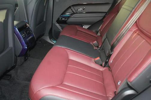 2026 Land Rover Range Rover Sport SE