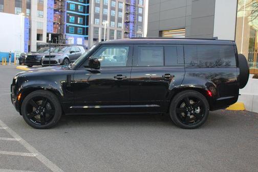 2026 Land Rover Defender P400 X-Dynamic SE