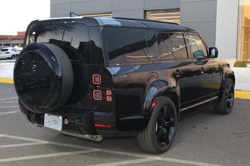 2026 Land Rover Defender P400 X-Dynamic SE