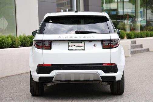 Fuji White 2025 Land Rover Discovery Sport S