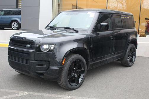 2026 Land Rover Defender 110 V8