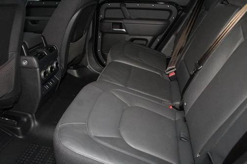 2026 Land Rover Defender 110 V8