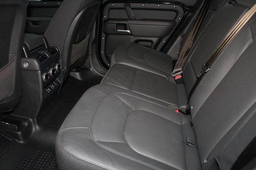 2026 Land Rover Defender 110 V8