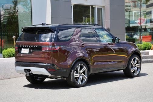 Sedona Red Metallic 2026 Land Rover Discovery Gemini Edition
