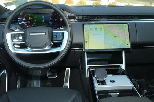 2026 Land Rover Range Rover P530 SE 7 Seat