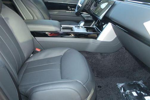2026 Land Rover Range Rover P530 SE 7 Seat