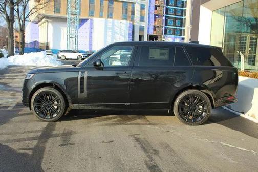 2026 Land Rover Range Rover P530 SE 7 Seat