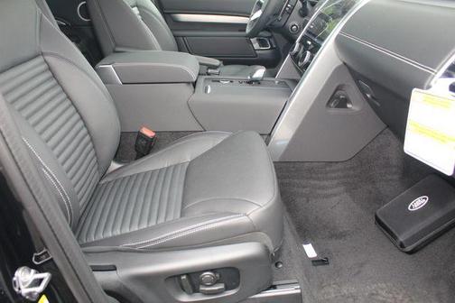 2025 Land Rover Discovery P360 Dynamic SE