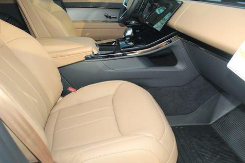 2026 Land Rover Range Rover Sport SE