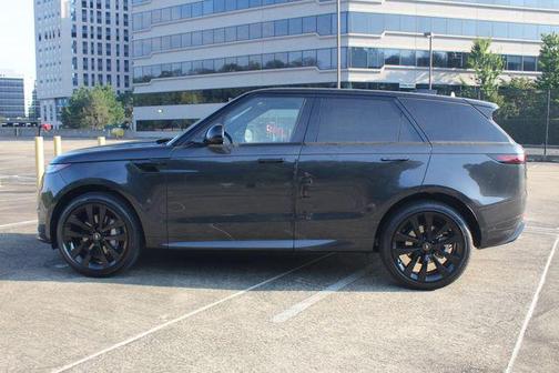 2025 Land Rover Range Rover Sport SE