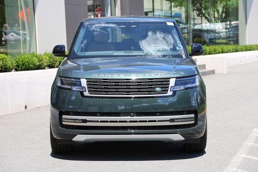 Belgravia G 2026 Land Rover Range Rover P400 SE