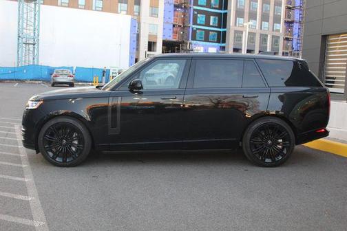 2025 Land Rover Range Rover P530 SE 7 Seat