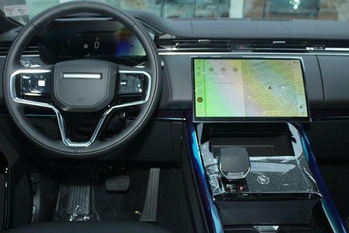 2026 Land Rover Range Rover Sport SE
