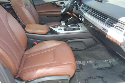 2019 Audi Q7 45 Premium Plus