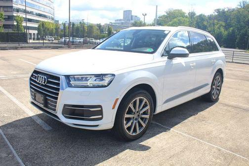 2019 Audi Q7 45 Premium Plus