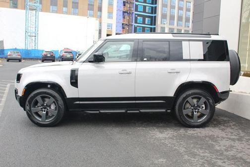 2026 Land Rover Defender P400 X-Dynamic SE