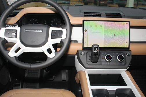 2026 Land Rover Defender P400 X-Dynamic SE