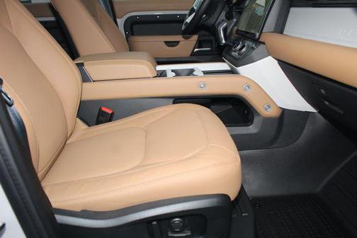 2026 Land Rover Defender P400 X-Dynamic SE
