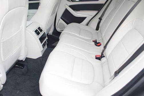 2026 Jaguar F-PACE R-Dynamic S P250 AWD Automatic