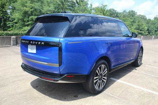 2025 Land Rover Range Rover P530 SE 7 Seat