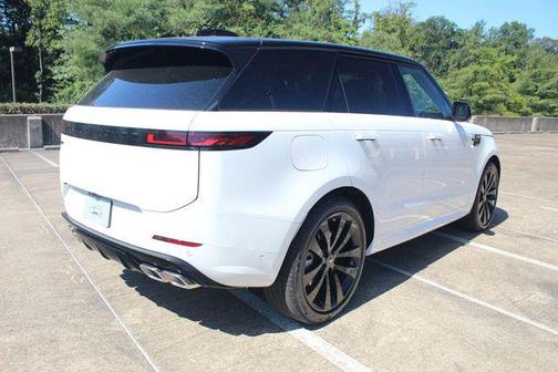 2025 Land Rover Range Rover Sport SE