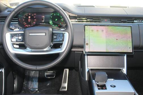 2025 Land Rover Range Rover P400 SE