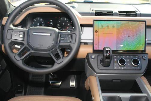 2026 Land Rover Defender 110 V8