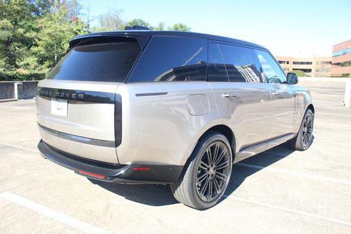 2025 Land Rover Range Rover P530 SE 7 Seat