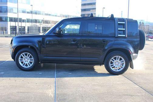 2025 Land Rover Defender 110 P300