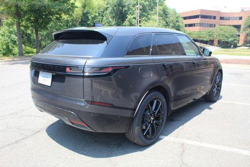 2026 Land Rover Range Rover Velar P250 SE R-Dynamic