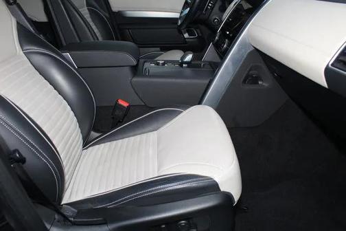 2022 Land Rover Discovery P360 HSE R-Dynamic