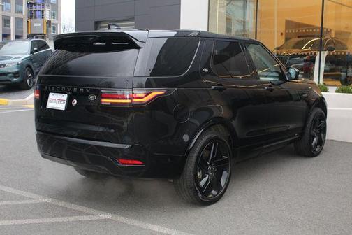 Santorini Black Metallic 2022 Land Rover Discovery P360 HSE R-Dynamic