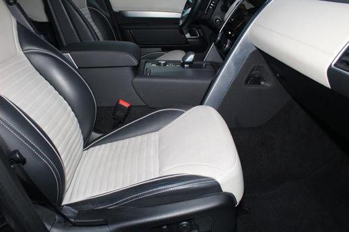 Santorini Black Metallic 2022 Land Rover Discovery P360 HSE R-Dynamic