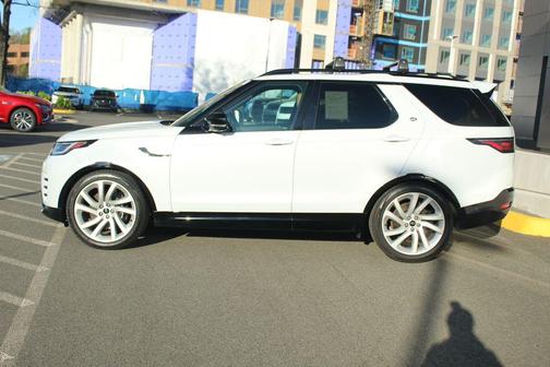 White 2023 Land Rover Discovery P360 Metropolitan Edition