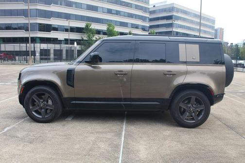 2022 Land Rover Defender 110 X-Dynamic SE