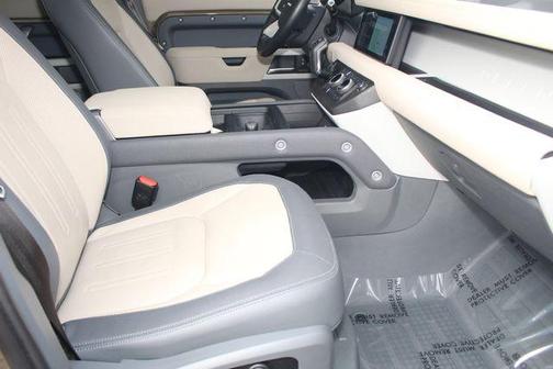 2022 Land Rover Defender 110 X-Dynamic SE