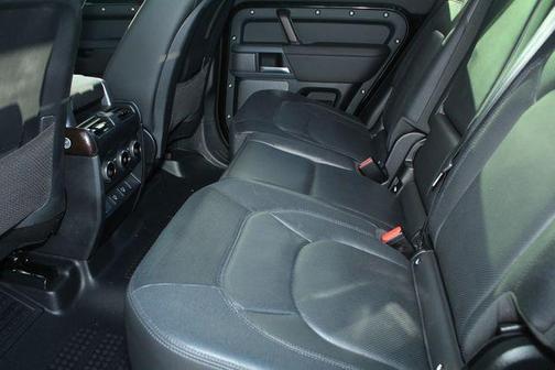 2024 Land Rover Defender 110 P400 X-Dynamic SE