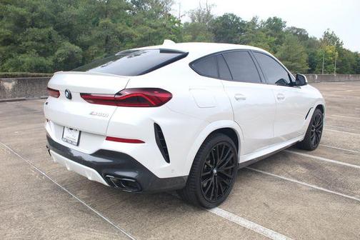 2021 BMW X6 M50i