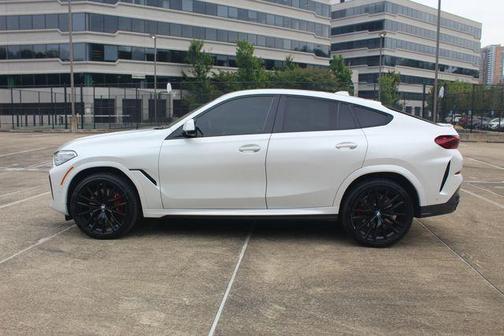 2021 BMW X6 M50i