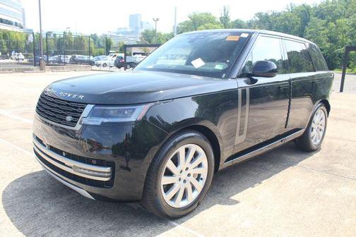 2025 Land Rover Range Rover P550e SE