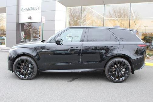 2026 Land Rover Range Rover Sport SE