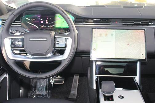 2026 Land Rover Range Rover P400 SE 7 Seat