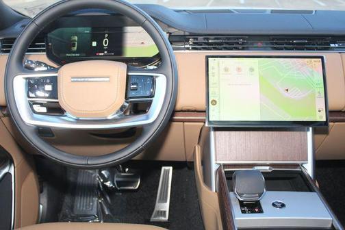 2025 Land Rover Range Rover P400 SE 7 Seat