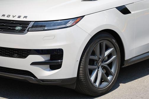 Borasco Grey Metallic 2023 Land Rover Range Rover Sport SE