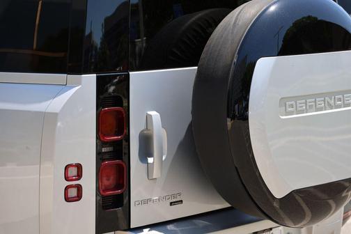 Fuji White 2023 Land Rover Defender 130 SE