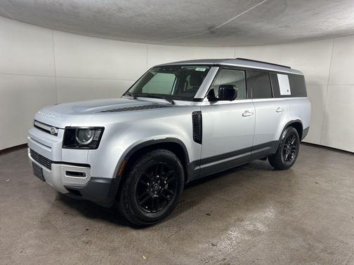 Fuji White 2023 Land Rover Defender SE