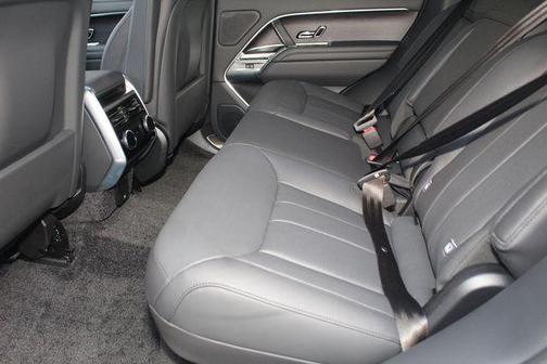 2025 Land Rover Range Rover P530 SE
