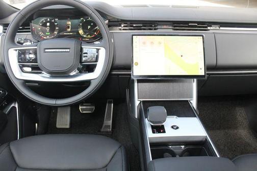 2025 Land Rover Range Rover P530 SE