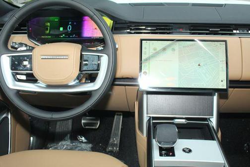 2026 Land Rover Range Rover P400 SE 7 Seat