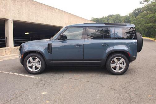 2025 Land Rover Defender 110 P400 S